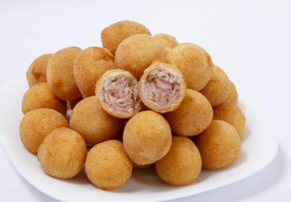 Bolinha de Fiambre e Queijo